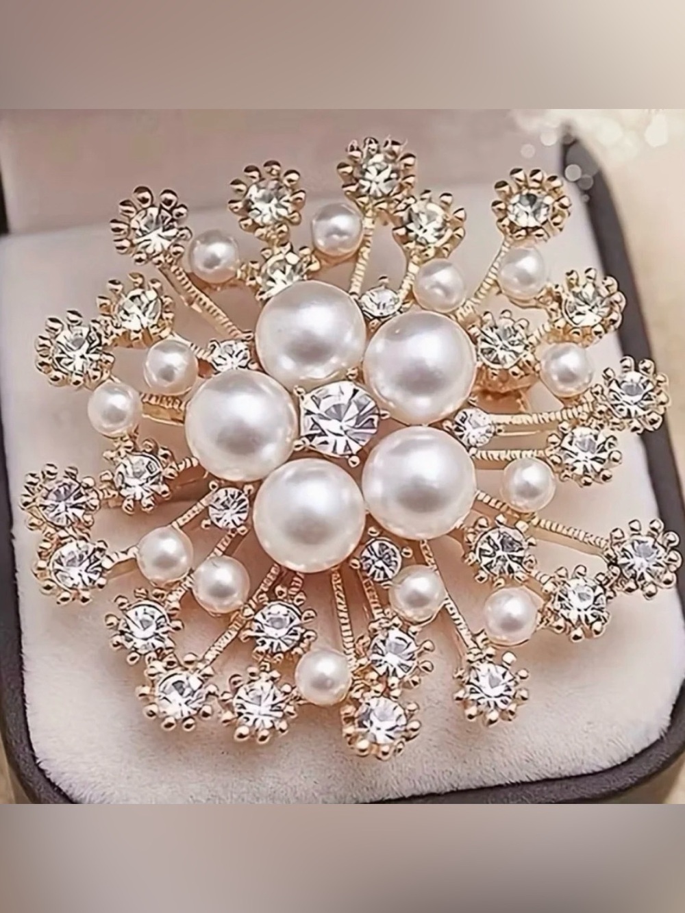 Snowflake Brooch Pin Modern New